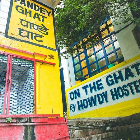 On The Ghat By Howdy Hostels Varanasi Exterior foto